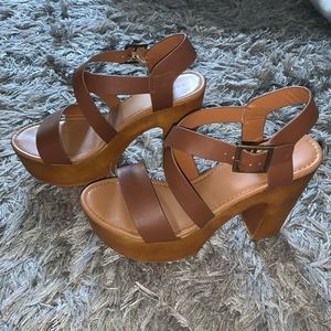 Bamboo Heels - Size 9